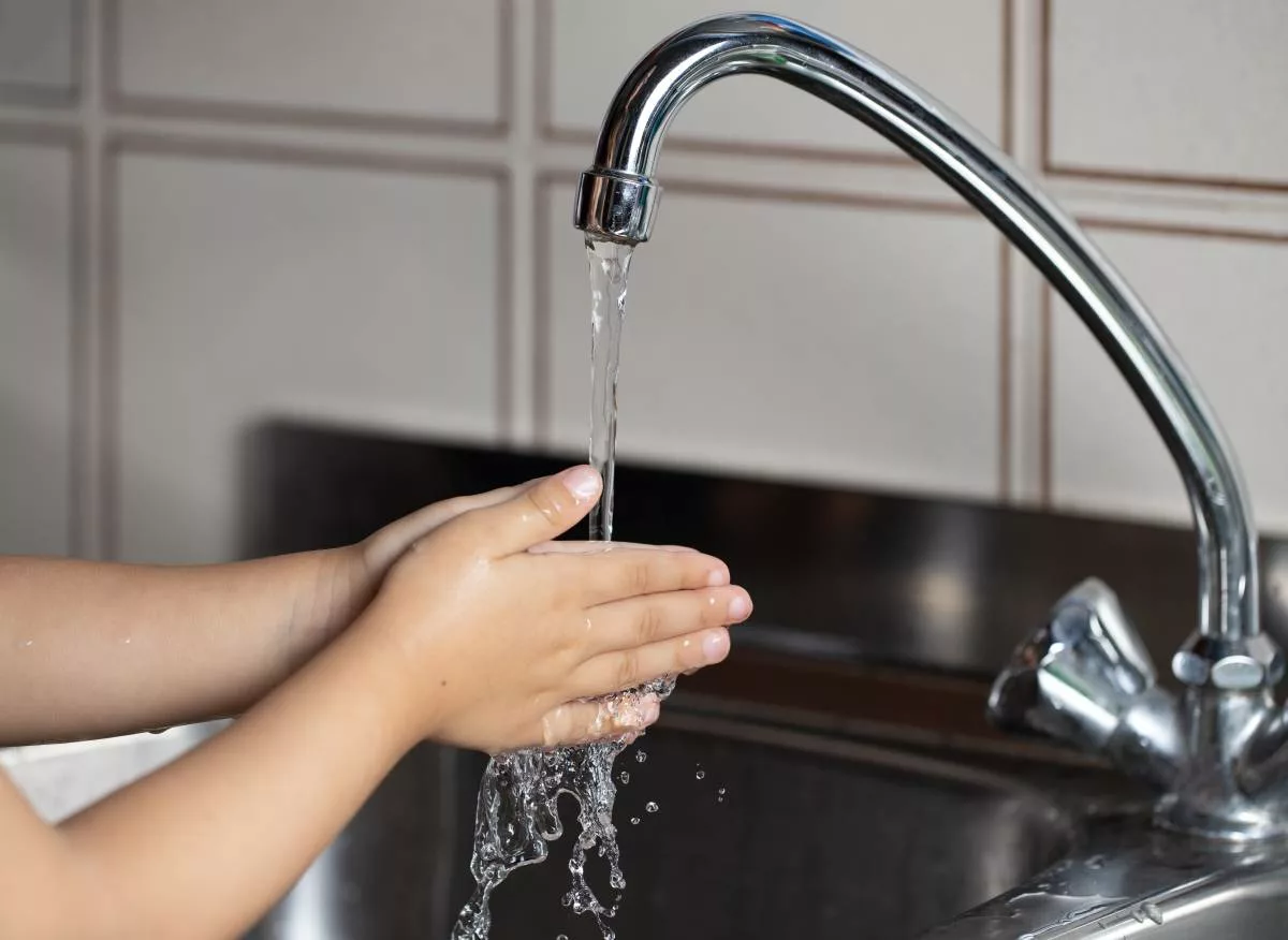 Con l’aiuto del bonus sociale acqua molte famiglie possono risparmiare sul consumo dell’acqua