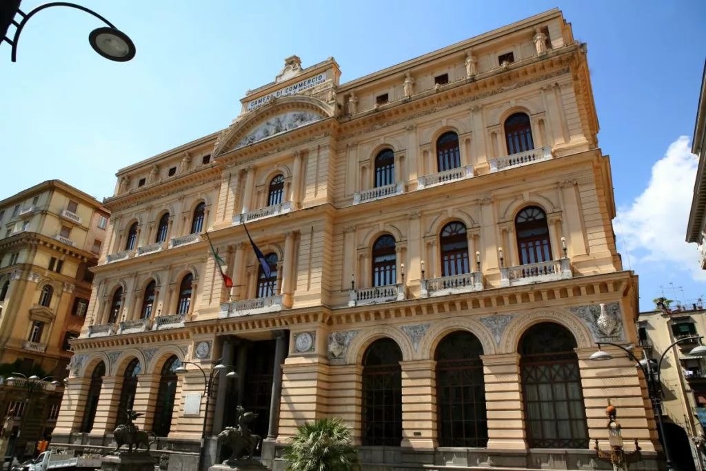Iscriversi alla camera di commercio è necessario per avviare una impresa in modo legale