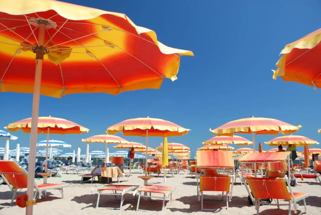 Più giorni di vacanza nel 2026: combina ferie e festività per massimizzare il tempo libero